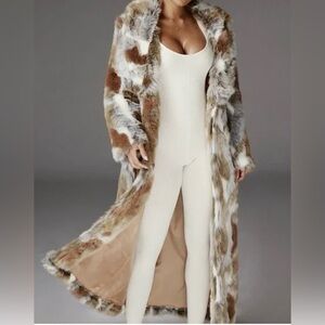 JLuxLabel long faux fur coat size M NWT